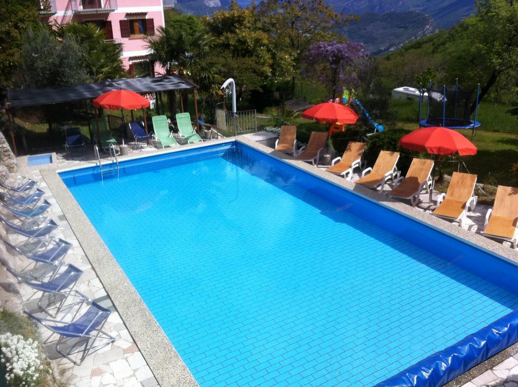 Hotel Rosalpina Riva del Garda Exterior photo